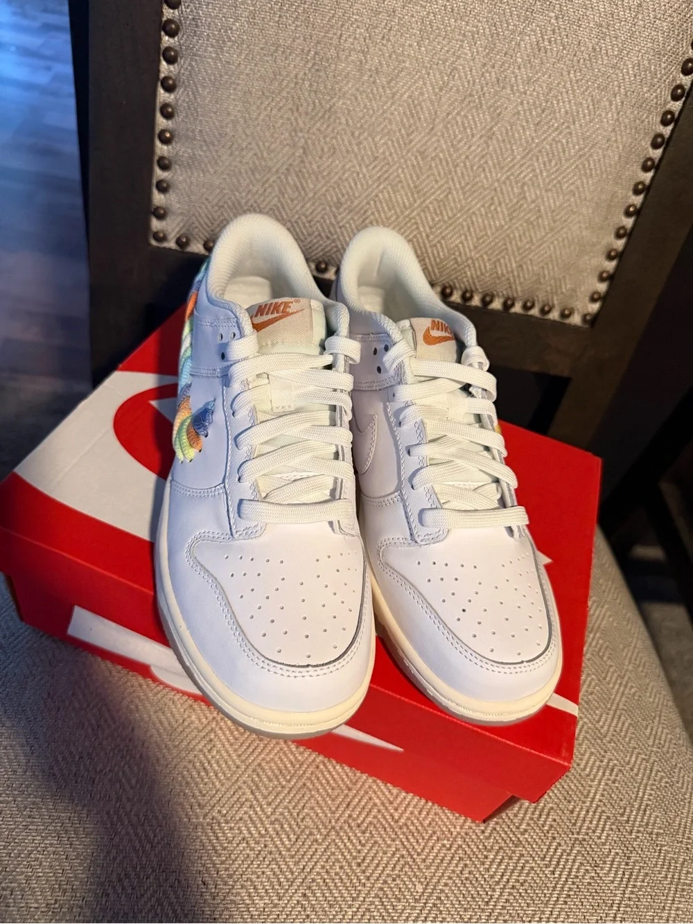 Nike Kids White Low-Top Sneakers with Rainbow Embroidered Swoosh size 6.5Y